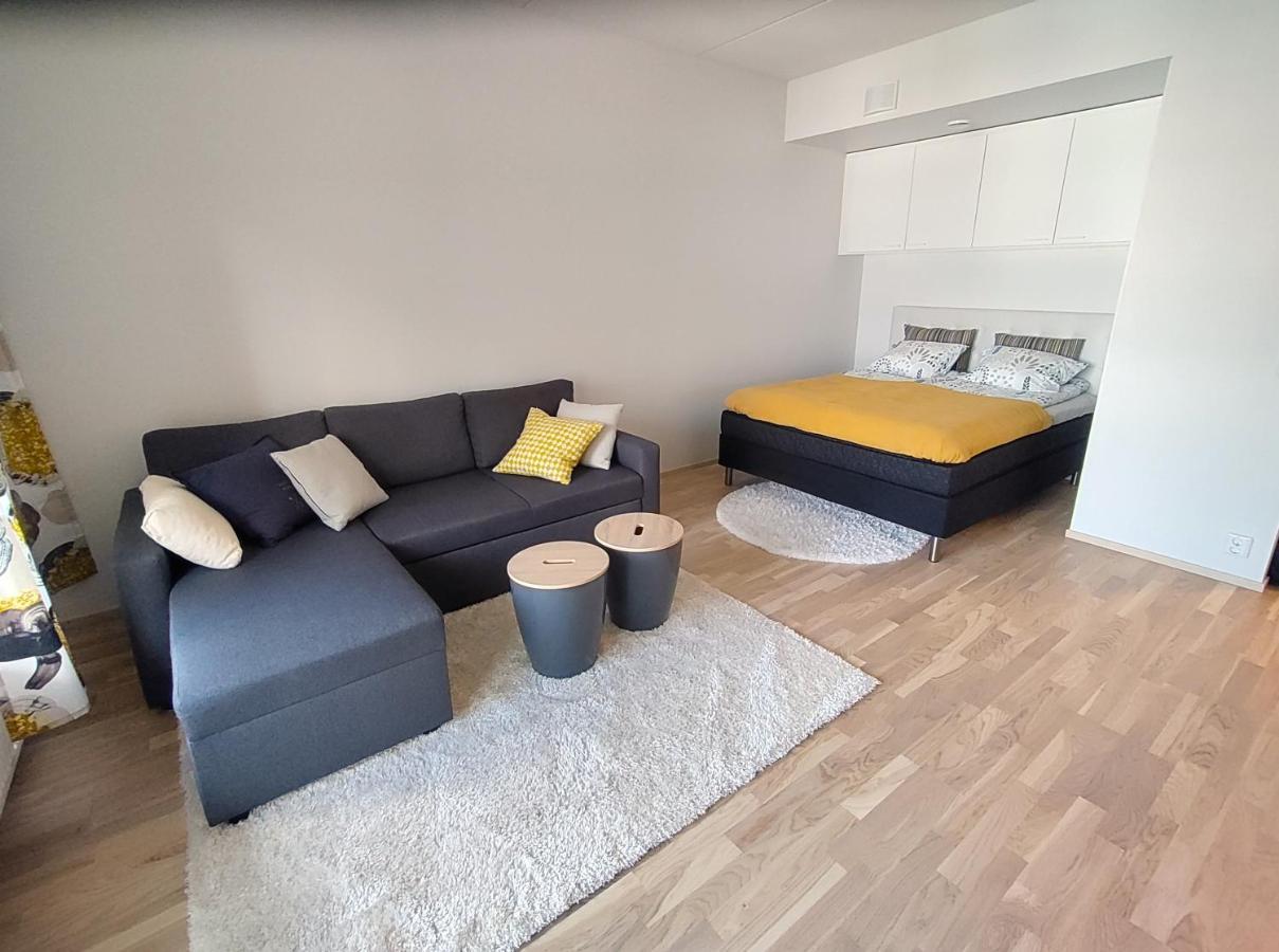 Fully Equipped New Apartment With Free Parking Тампере Екстериор снимка